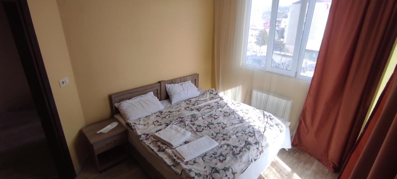 Femily Hotel In Batumi Mareti Str 2 Exterior foto