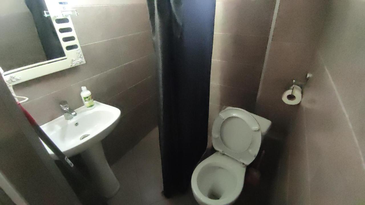 Femily Hotel In Batumi Mareti Str 2 Exterior foto