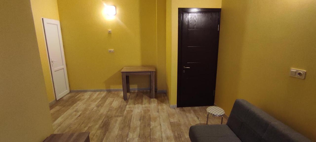 Femily Hotel In Batumi Mareti Str 2 Exterior foto