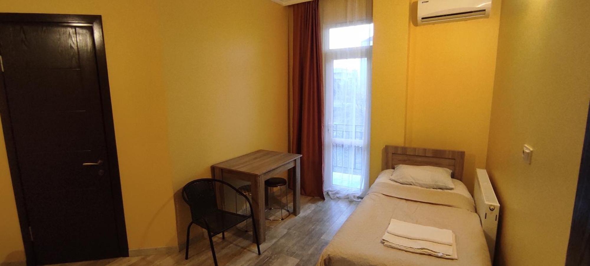 Femily Hotel In Batumi Mareti Str 2 Exterior foto